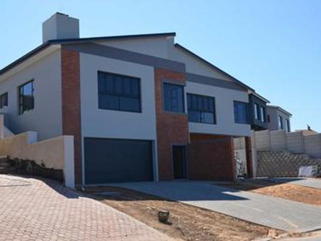 beautiful brand new modern duet home.