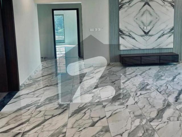 Beautiful Brand New X shape 4 Bed Apartment for urgent Rent in Askari 10 Sec S! Askari 10