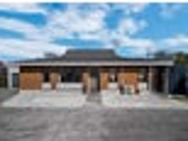 Beautiful Brick & Tile Beauty in Prime Location