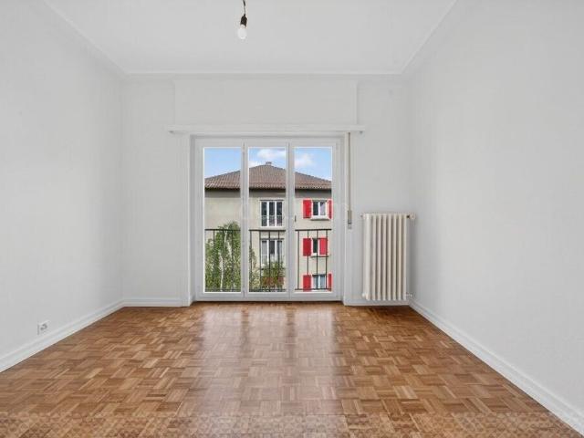 Beautiful bright apartment just a stone’s throw from the Valency park in Lausanne