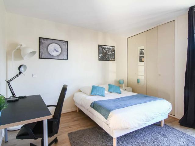 Beautiful bright room 13m² RU19