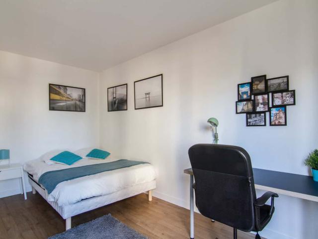Beautiful bright room 13m² RU28