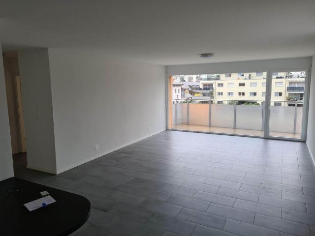 Beautiful bright 2.5 room apartment in Chavannes près Renens