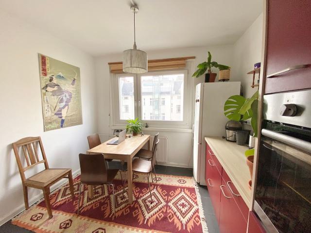 Beautiful, bright 5 room apartment in trendy Prenzlauer Berg, Berlin Amsterdam Apartments for Rent