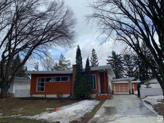 Beautiful bungalow for rent in Grandview Heights!