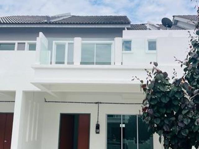 Beautiful DoubleStorey Family HomeReady to Move In