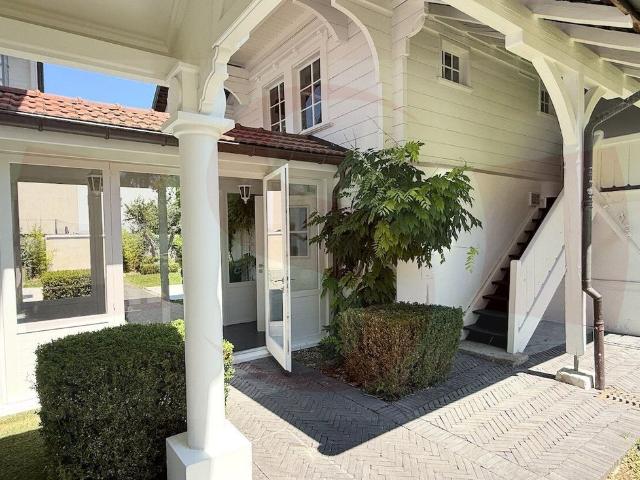 Beautiful detached house completely renovated