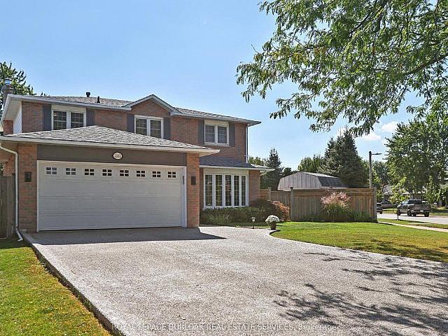 Beautiful Detached Home For Sale In Burlington Hills ! Id#2942