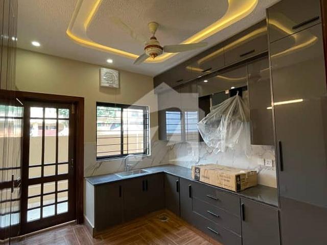 Beautiful Designer 8 Marla Double story Front Open Sector N Bahria Enclave Islamabad
