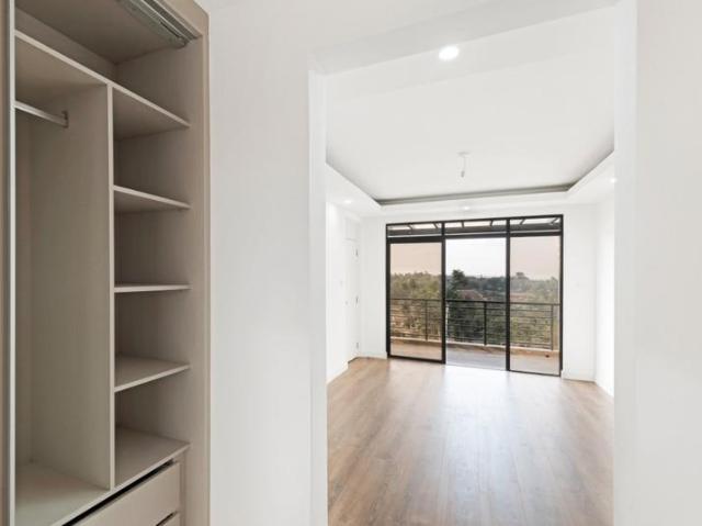 Beautiful Four bedroom Townhouse