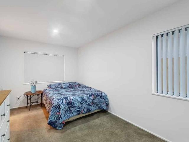 Beautiful Family Home Ã¢ÂÂ 3 Bedrooms 2 Bathrooms Securely Fenced Section