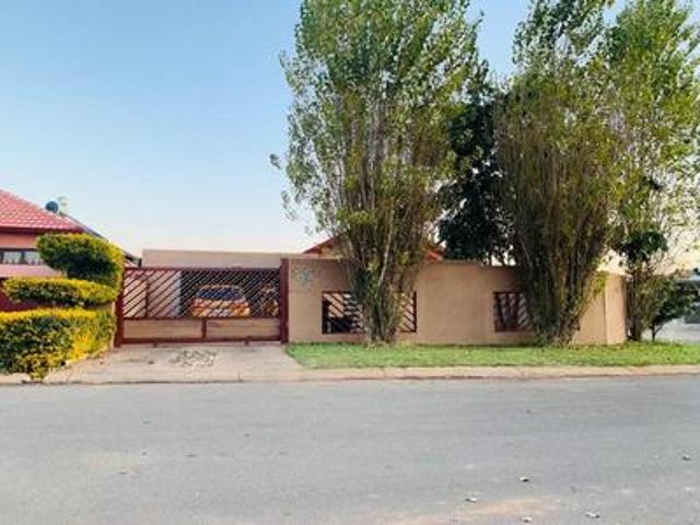 beautiful family home selling below.