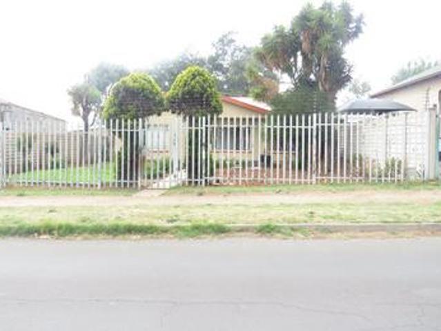 beautiful family home with yard spac.