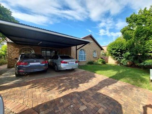 beautiful family home with excellent.