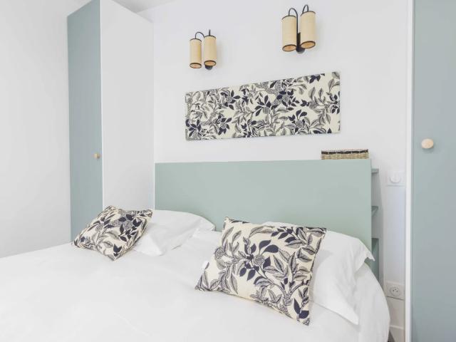 Beautiful flat in popular area, Paris Amsterdam Apartments for Rent