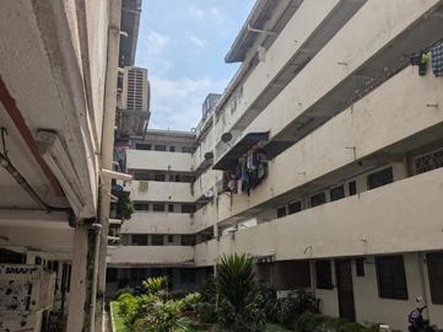 Beautiful Flat PKNS Seksyen 20 Shah Alam