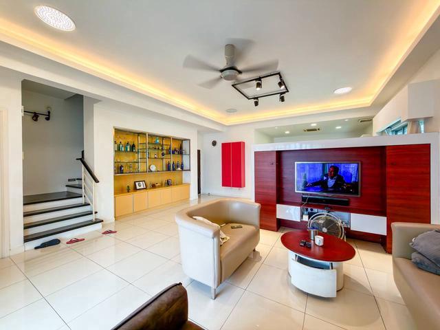 BEAUTIFUL FREEHOLD Double Storey Semi D Taman Saujana Emas Kajang