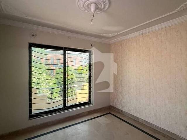 Beautiful Full House Available For Rent in G11
