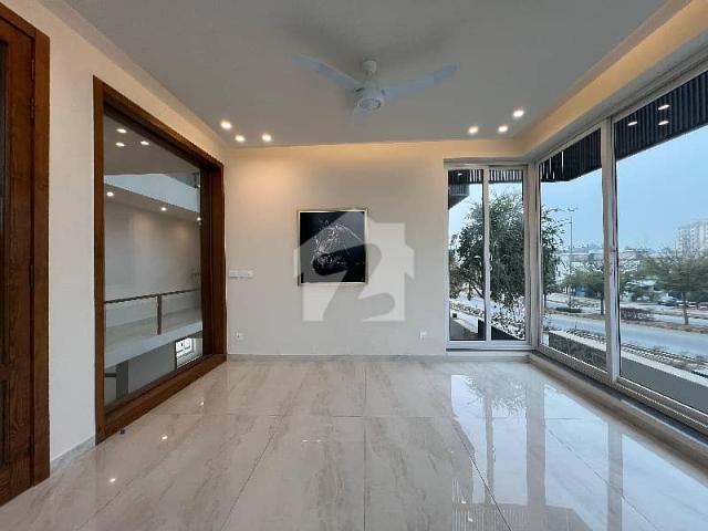Beautiful Full House For Rent In F 11