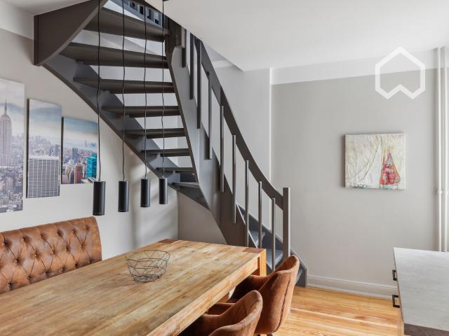 Beautiful, fully furnished Maisonette apartment in an old building in Winterhude/Uhlenhorst