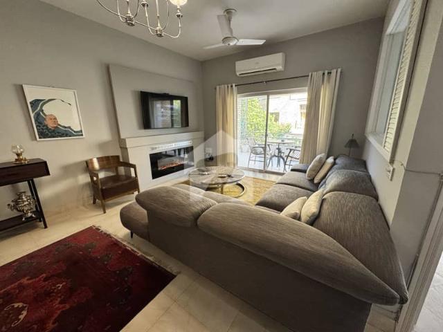 Beautiful Fully Furnished 2 Bedrooms Apartment