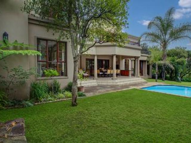 beautiful, fully furnished 4 bedroom.