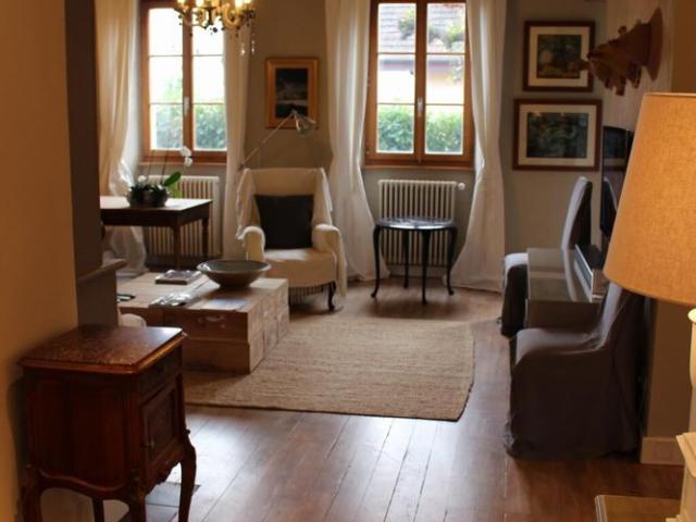 Beautiful furnished apartment with garden