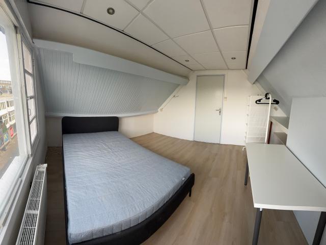 Beautiful furnished room with registration!