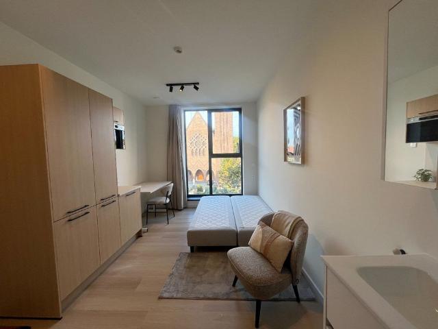 Beautiful furnished student room near the station!