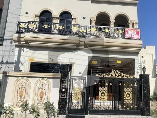 Beautiful House Central Park Block A1