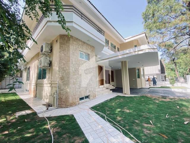 Beautiful House Available For Rent On Prime Location