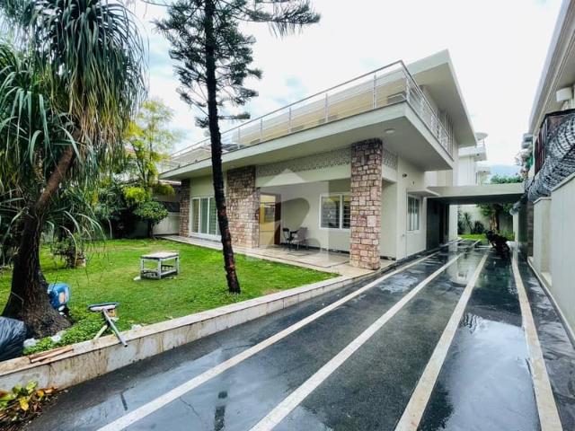 Beautiful House Available For Rent On Prime Location
