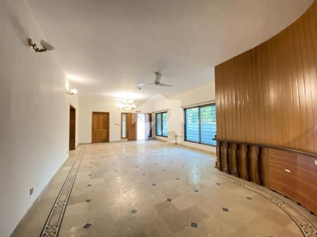 Beautiful House Available For Sale