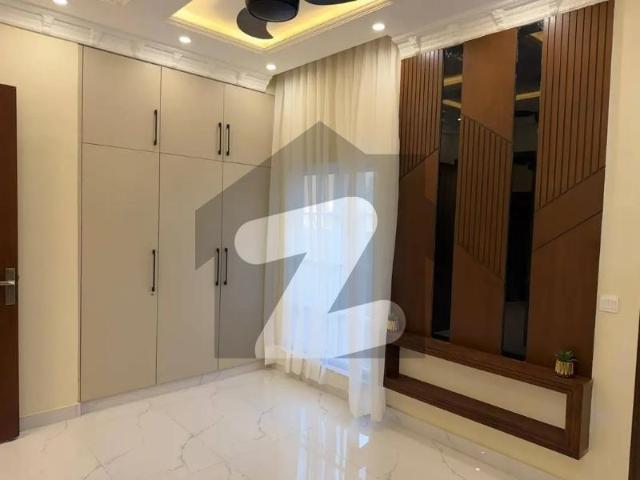 Beautiful house for rent available with 6.5 Solor And Gas Paragon City