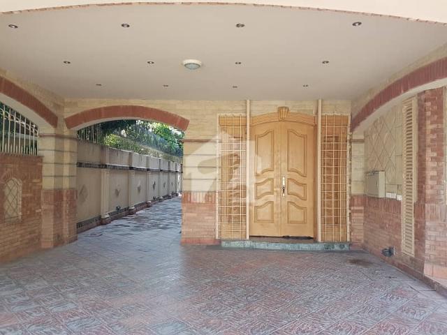 Beautiful House For Rent In F7