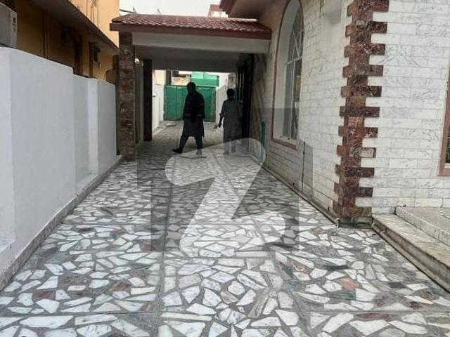 Beautiful Upper Portion For Rent In V Block