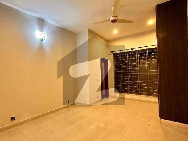 Beautiful House For Rent On G 11 Service Road G 11