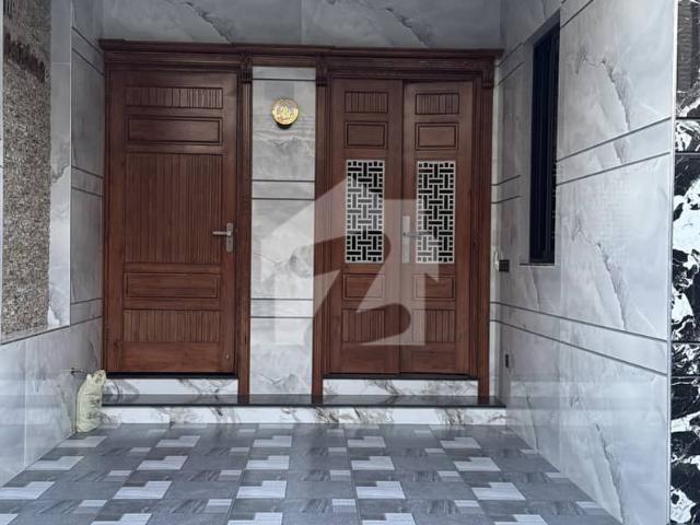 Beautiful House For Sale In Central Park Housing Society Lahore