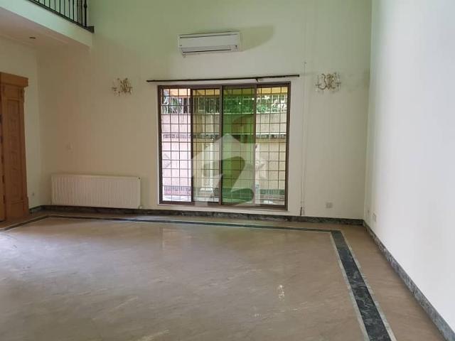 Beautiful House For Sale In F7