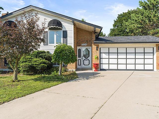 Beautiful House For Sale In Heritage Lasalle On By Owner