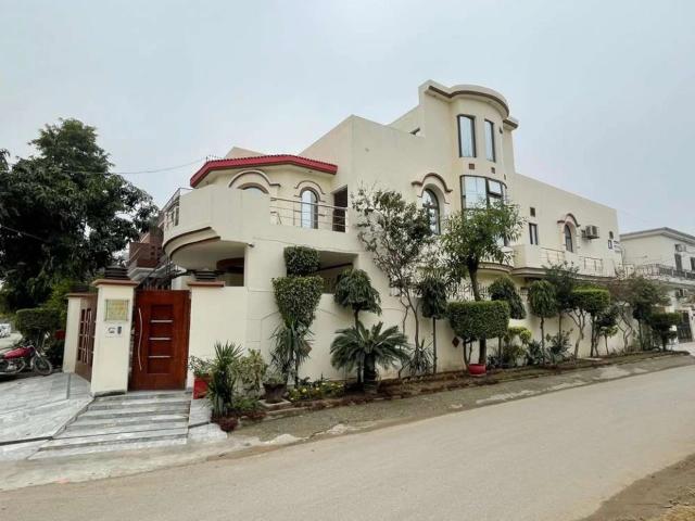 Beautiful House for sale Lahore Johar Town ID 51626