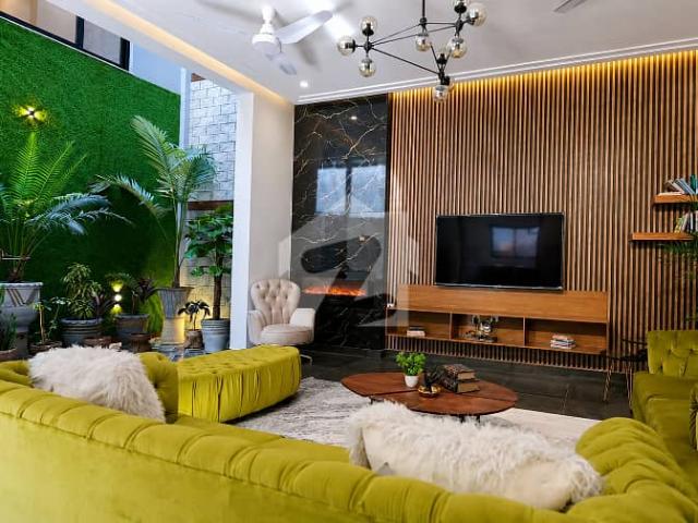 Beautiful House is for SALE in Prime F 6 Islamabad