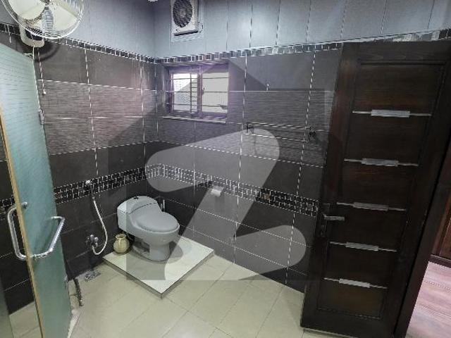 Beautiful House on Best Location of Lahore Awan e Tijarat Road