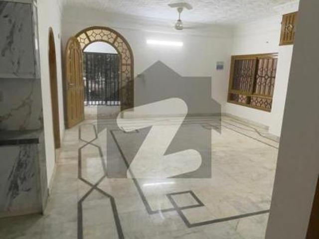 Beautiful House Of 250sq Yard For Rent In Prime Location Of Block 7 Clifton Block 7