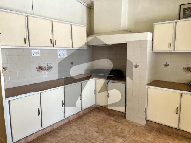 Beautiful House Near Governor House Is Available For Sale Kashmir Point