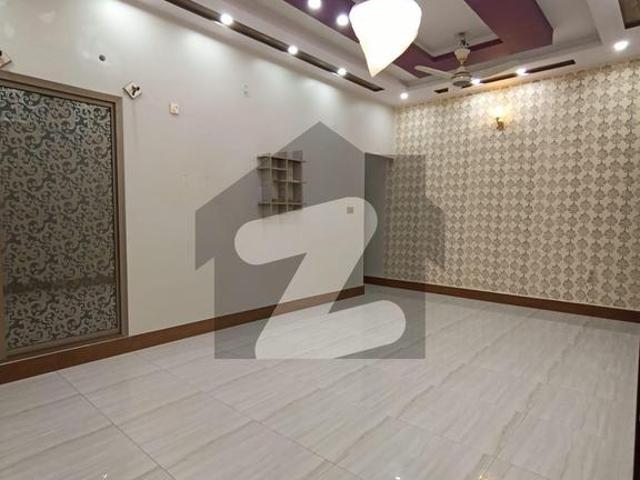 Beautiful House Park Facing For Sale Gulshan e Maymar