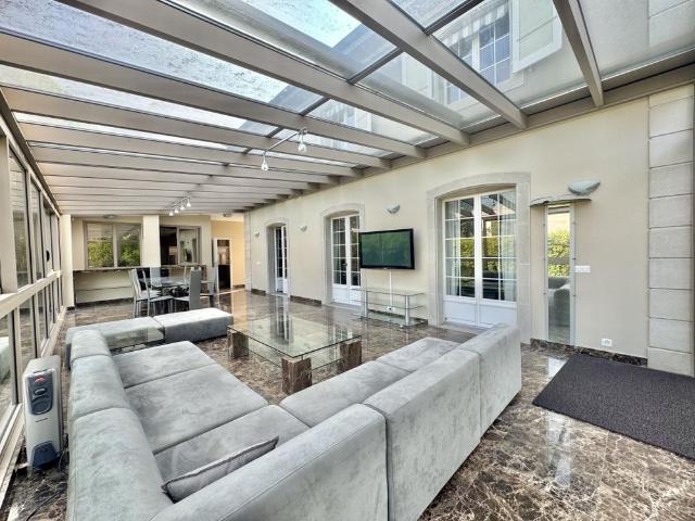Beautiful house with 380 m² of floor space, furnished, for rent in Collonge Bellerive