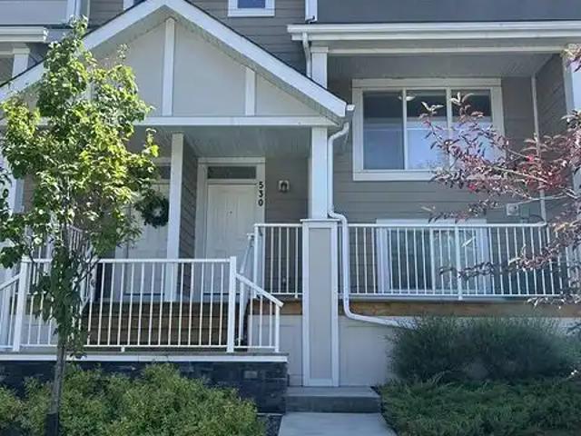 Beautiful home MOVE IN READY!