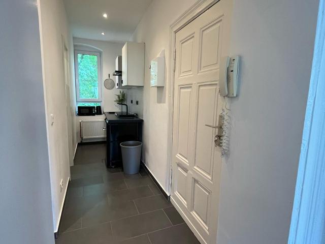 Beautiful, homely studio apartment in the middle of Neukölln, Berlin Amsterdam Apartments for Rent