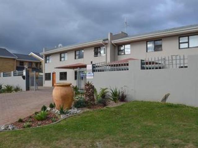 beautiful one bedroom apartement in.